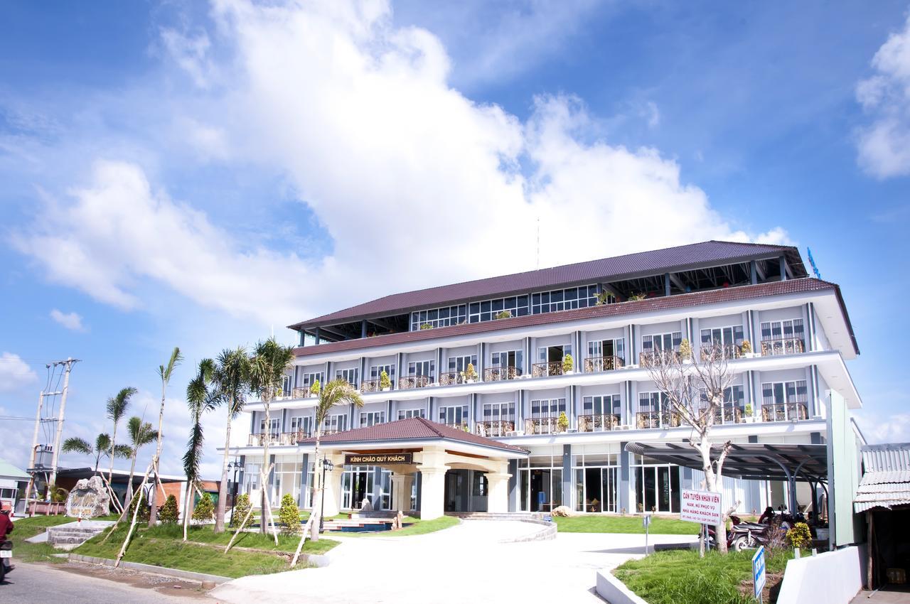Ozon Hotel Nam Can Zewnętrze zdjęcie